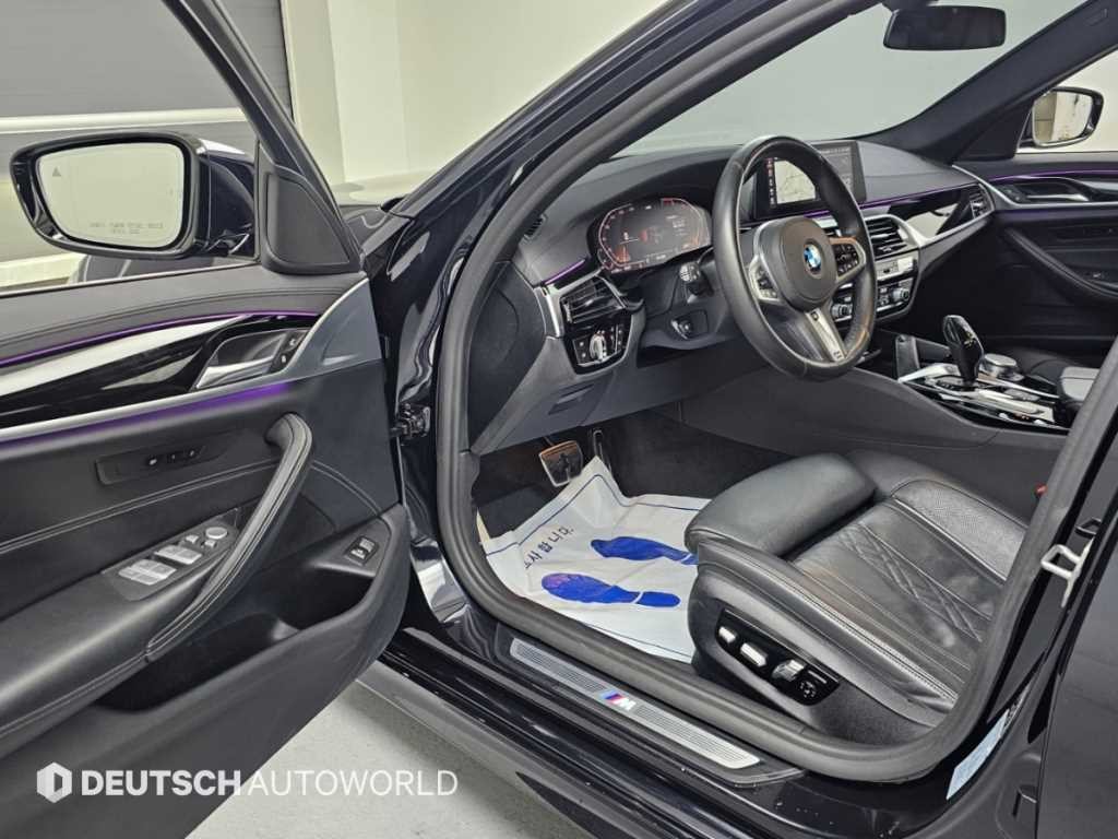 BMW 5시리즈 5시리즈 (G30) 530i xDrive M 스포츠 플러스 이미지 11