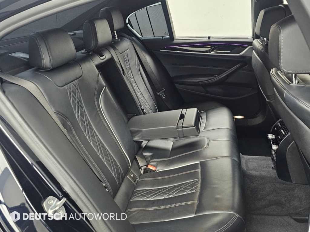 BMW 5시리즈 5시리즈 (G30) 530i xDrive M 스포츠 플러스 이미지 12