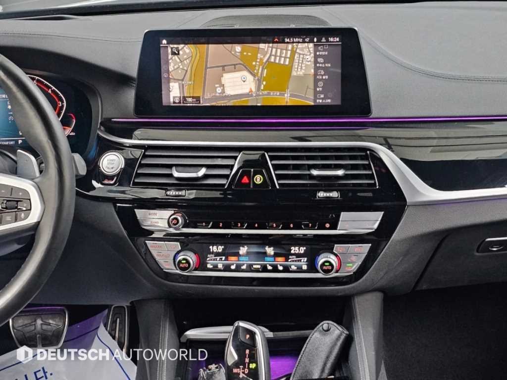 BMW 5시리즈 5시리즈 (G30) 530i xDrive M 스포츠 플러스 이미지 14