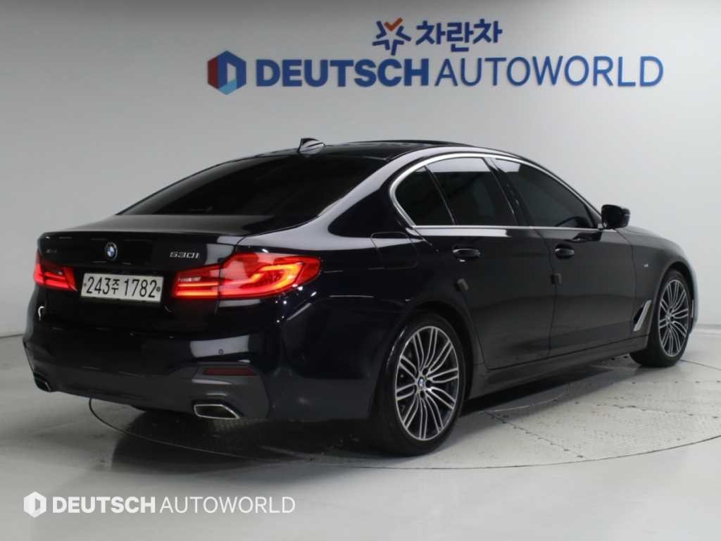 BMW 5시리즈 5시리즈 (G30) 530i xDrive M 스포츠 플러스 이미지 3