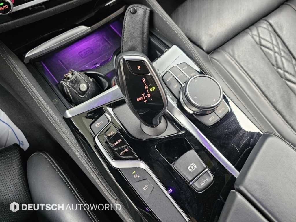 BMW 5시리즈 5시리즈 (G30) 530i xDrive M 스포츠 플러스 이미지 9