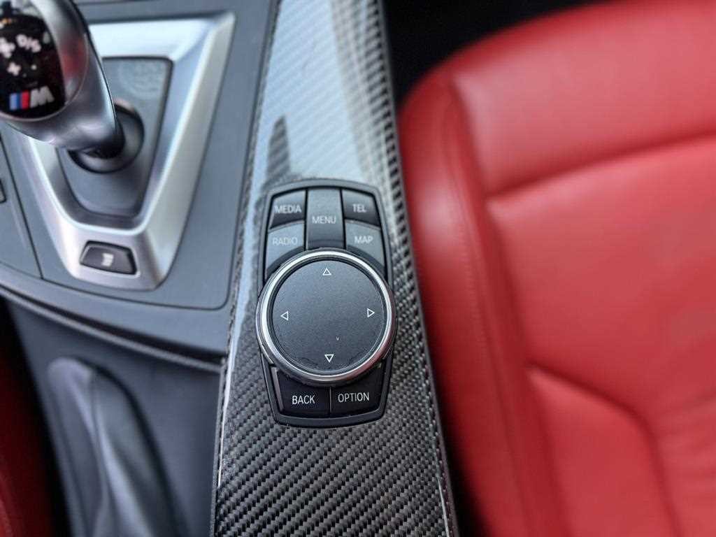 BMW 3시리즈 M3 (F80, E90) M3 세단 이미지 16