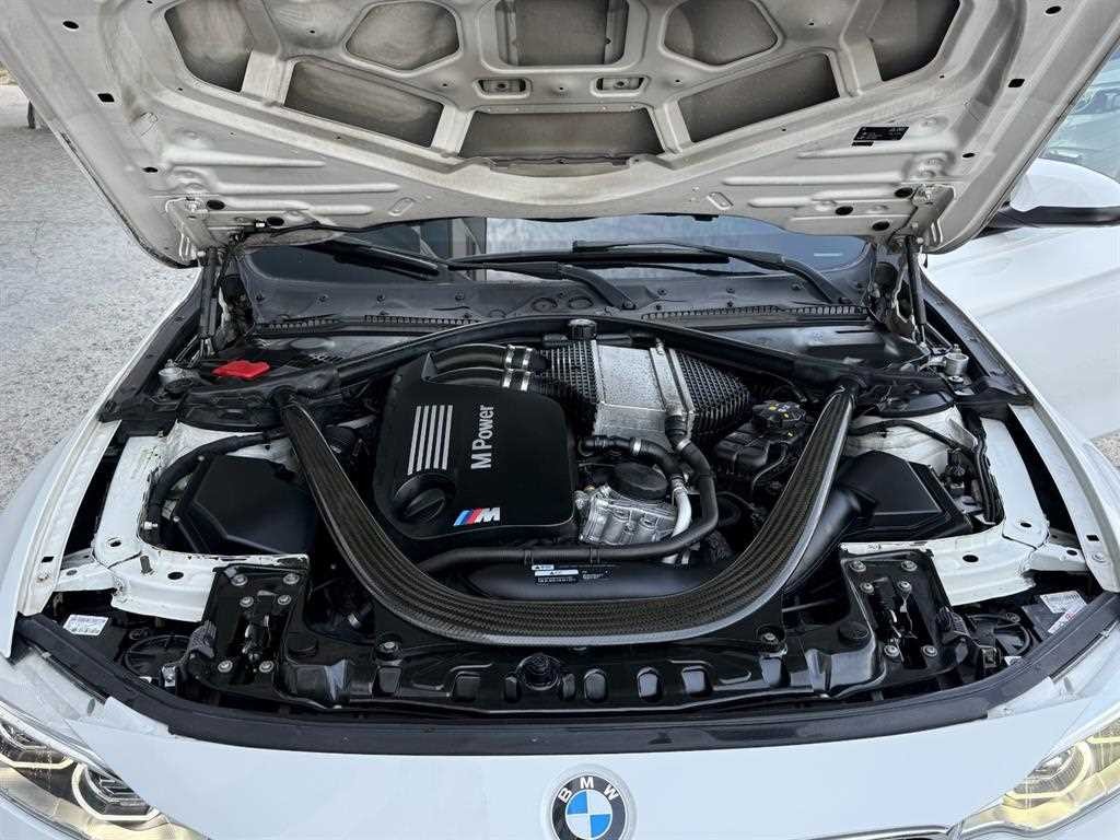 BMW 3시리즈 M3 (F80, E90) M3 세단 이미지 19