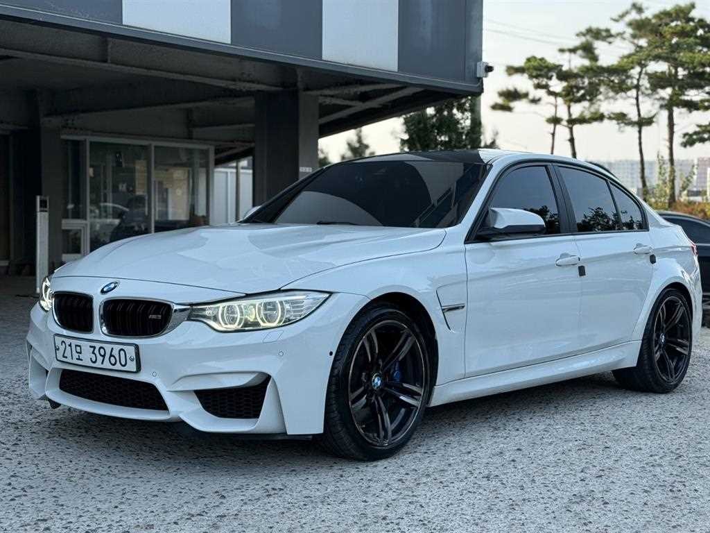 BMW 3시리즈 M3 (F80, E90) M3 세단 이미지 2