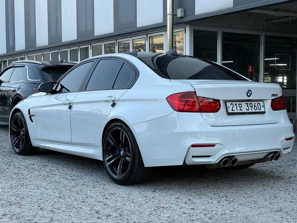 BMW 3시리즈 M3 (F80, E90) M3 세단 이미지 3
