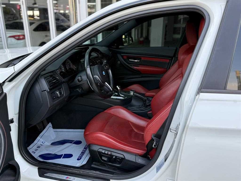 BMW 3시리즈 M3 (F80, E90) M3 세단 이미지 5
