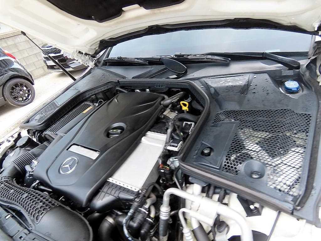벤츠 C 클래스 C클래스 W205 C200 이미지 19