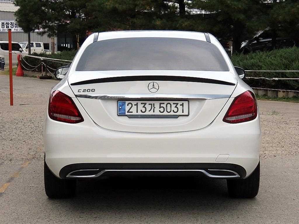 벤츠 C 클래스 C클래스 W205 C200 이미지 4