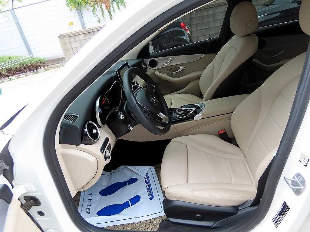 벤츠 C 클래스 C클래스 W205 C200 이미지 5