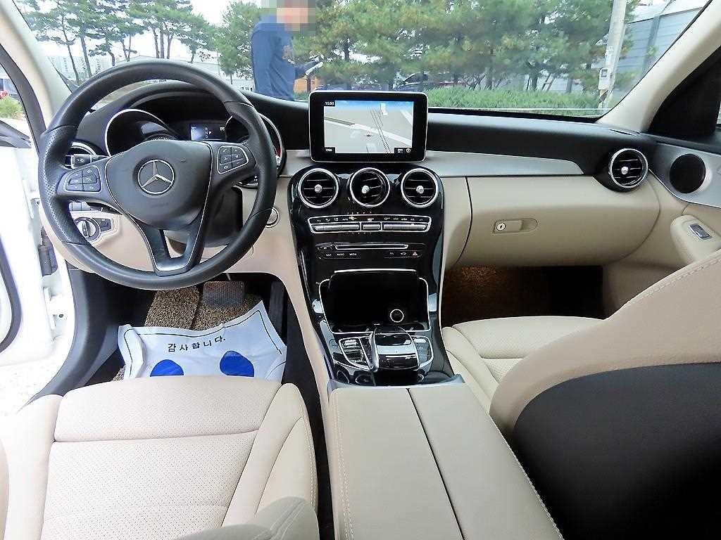 벤츠 C 클래스 C클래스 W205 C200 이미지 7