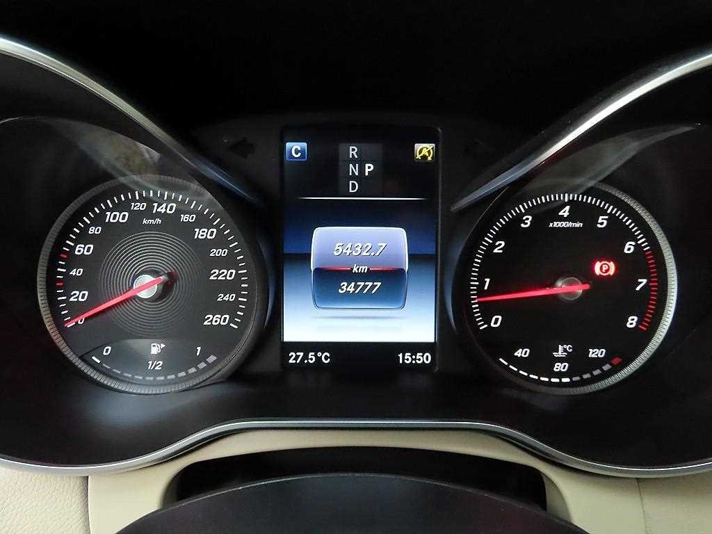 벤츠 C 클래스 C클래스 W205 C200 이미지 9
