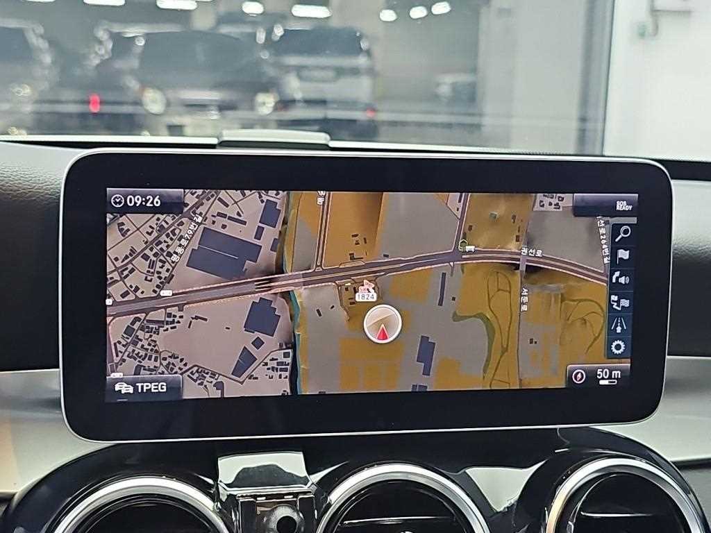 벤츠 C 클래스 C클래스 W205 C200 이미지 13
