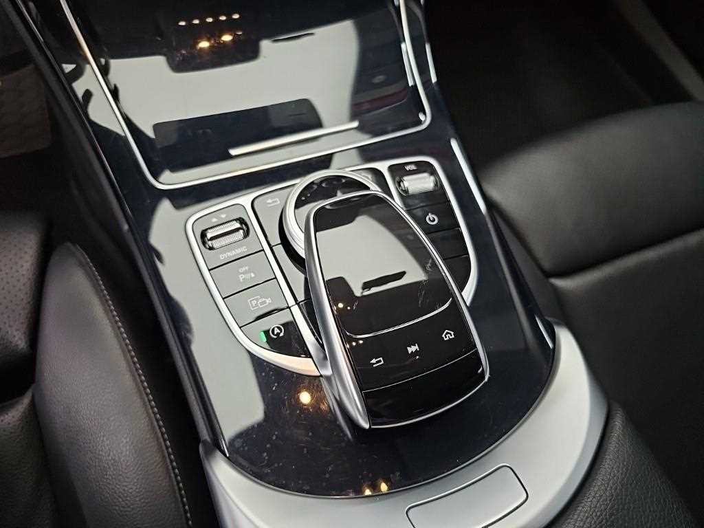 벤츠 C 클래스 C클래스 W205 C200 이미지 15