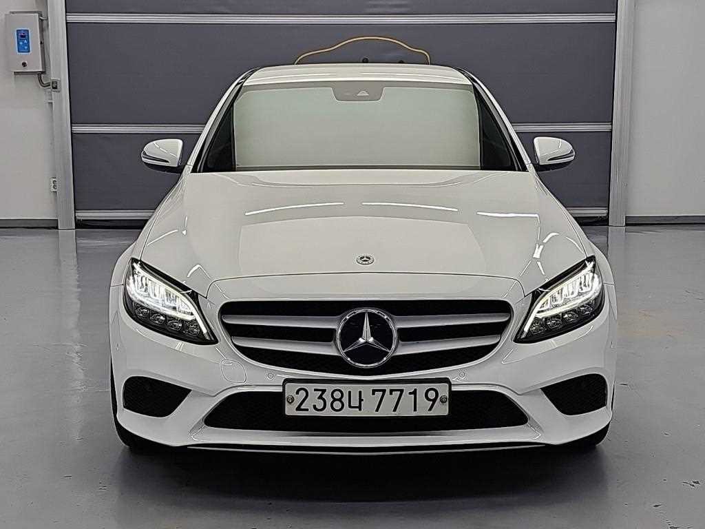 벤츠 C 클래스 C클래스 W205 C200 이미지 2