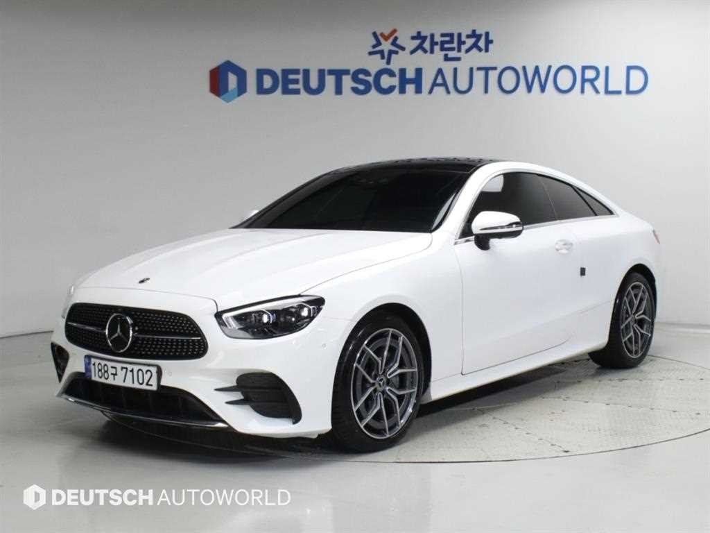 벤츠 E 클래스 E-클래스 W213 E300d 4MATIC 쿠페 이미지 1