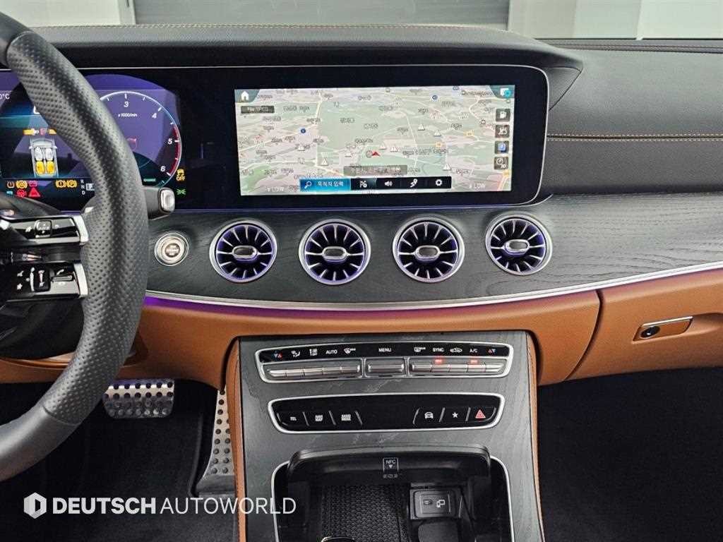 벤츠 E 클래스 E-클래스 W213 E300d 4MATIC 쿠페 이미지 14