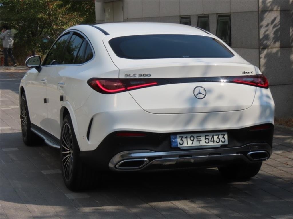 벤츠 GLC 클래스 GLC클래스 X254 GLC300 4MATIC 쿠페 이미지 4