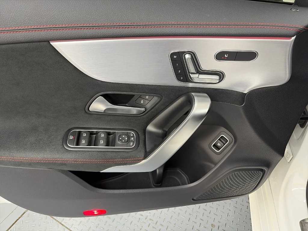 벤츠 CLA 클래스 CLA클래스 C118 CLA 250 4MATIC 이미지 17