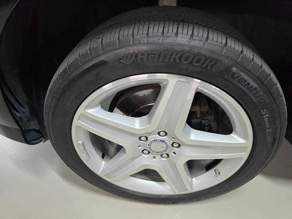 벤츠 M 클래스 뉴 M클래스 W166 ML350 블루텍 4매틱 이미지 17