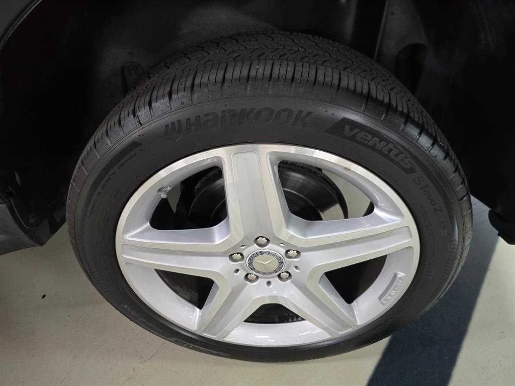 벤츠 M 클래스 뉴 M클래스 W166 ML350 블루텍 4매틱 이미지 18