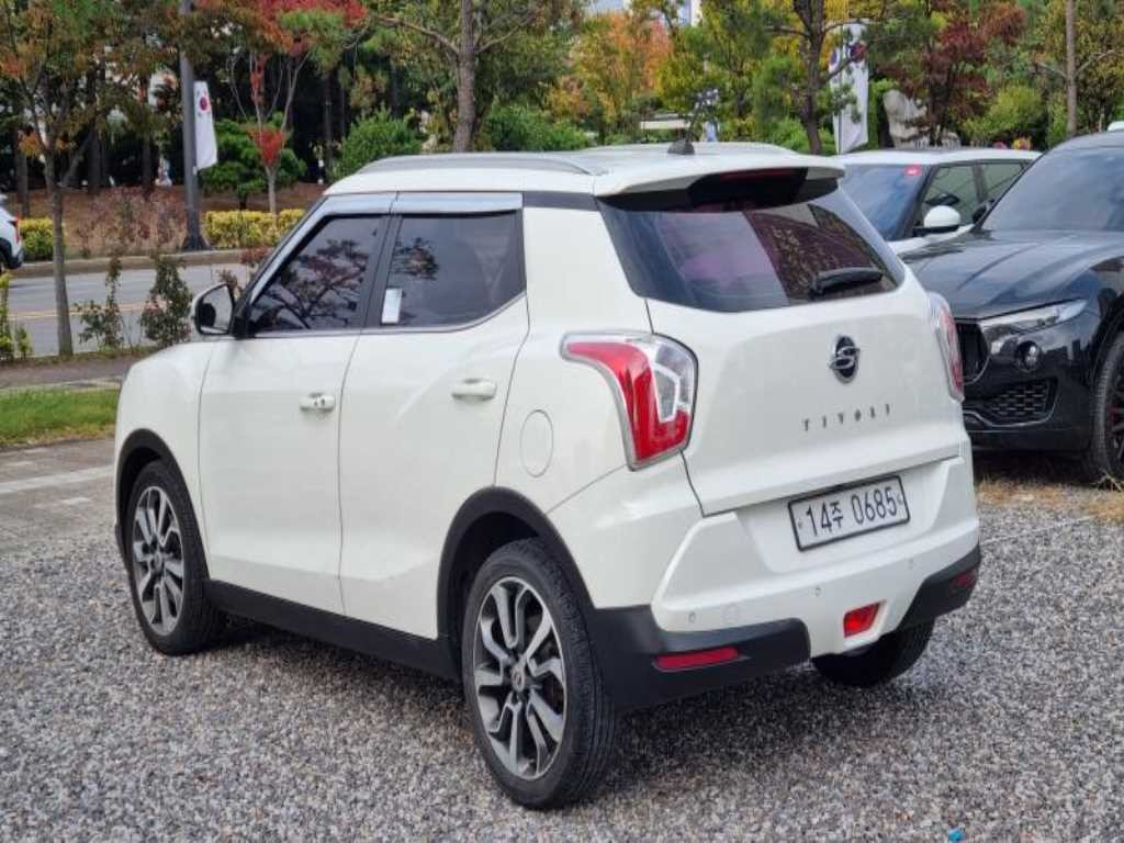 KG모빌리티(쌍용) 티볼리 가솔린 2WD 1.6 LX 고급형 이미지 6