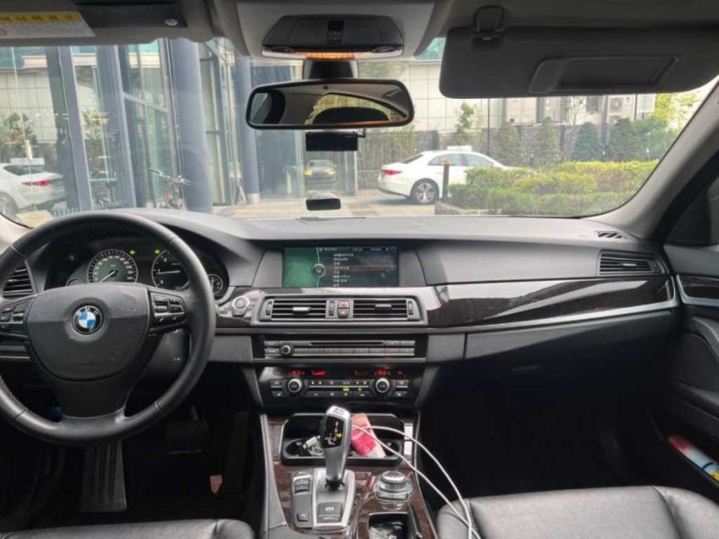 BMW 5시리즈 5시리즈 (F10) 520d 이미지 4