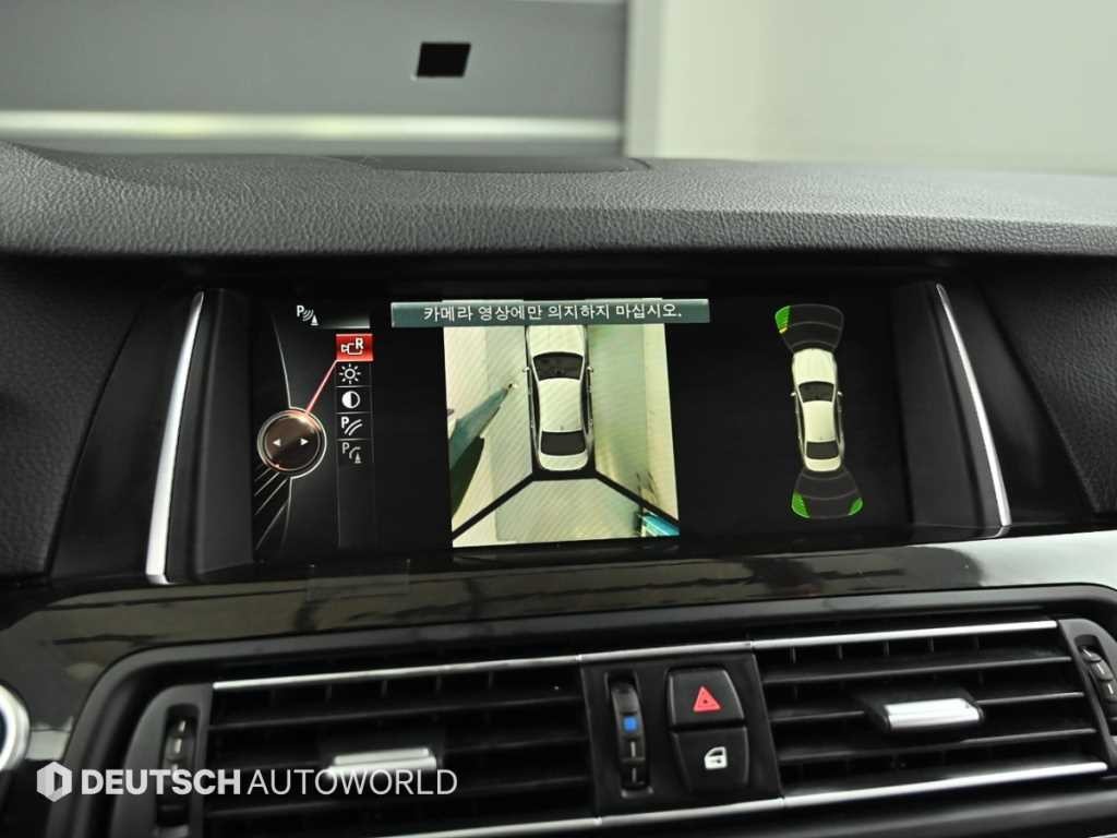 BMW 5시리즈 5시리즈 (F10) 528i xDrive M 에어로 다이나믹 이미지 15