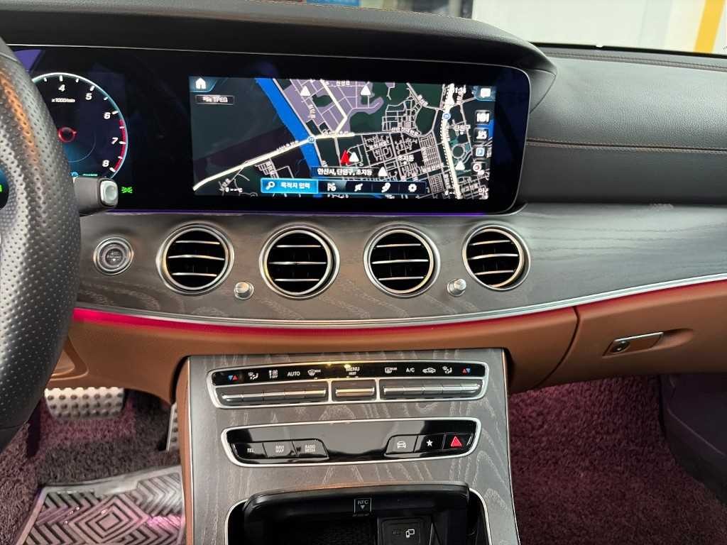 벤츠 E 클래스 E-클래스 W213 E350 4MATIC 아방가르드 이미지 10