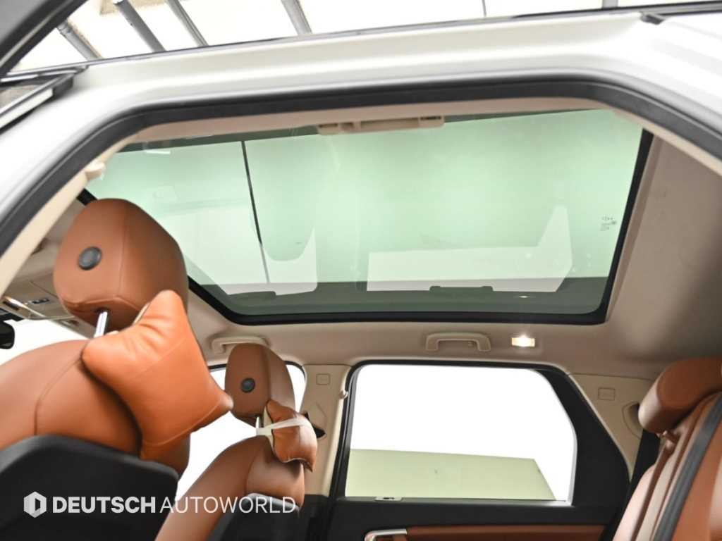 랜드로버 디스커버리 스포츠 2.0 TD4 HSE 럭셔리 이미지 17