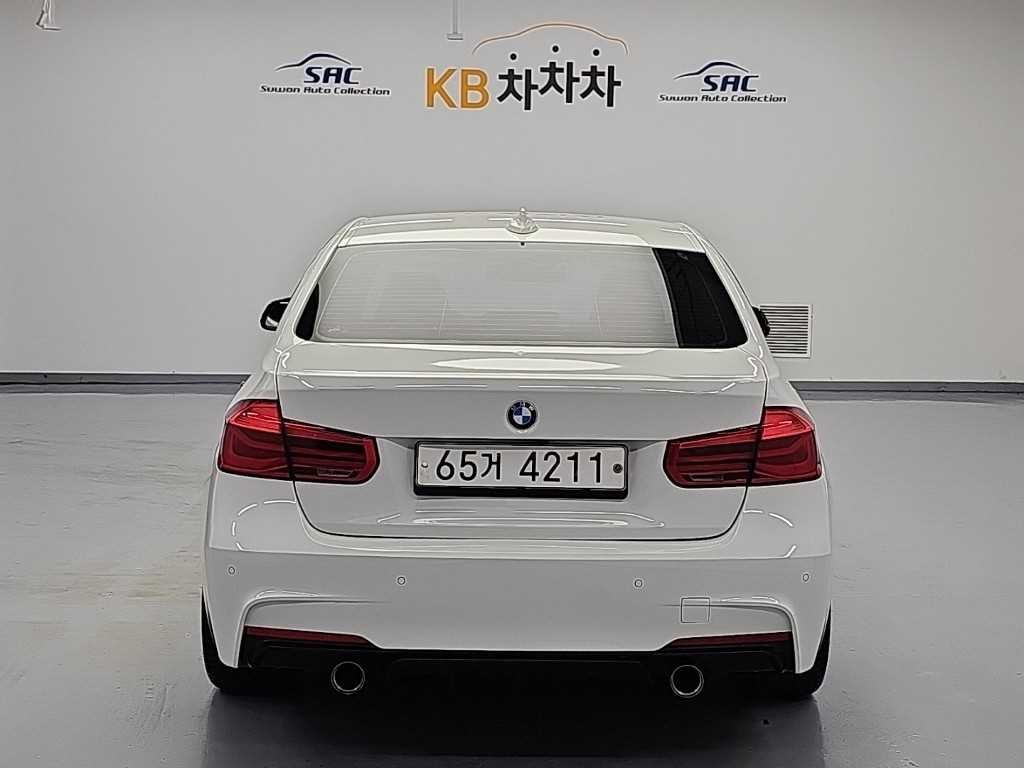 BMW 3시리즈 3시리즈 (F30) 330i M 스포츠 이미지 3