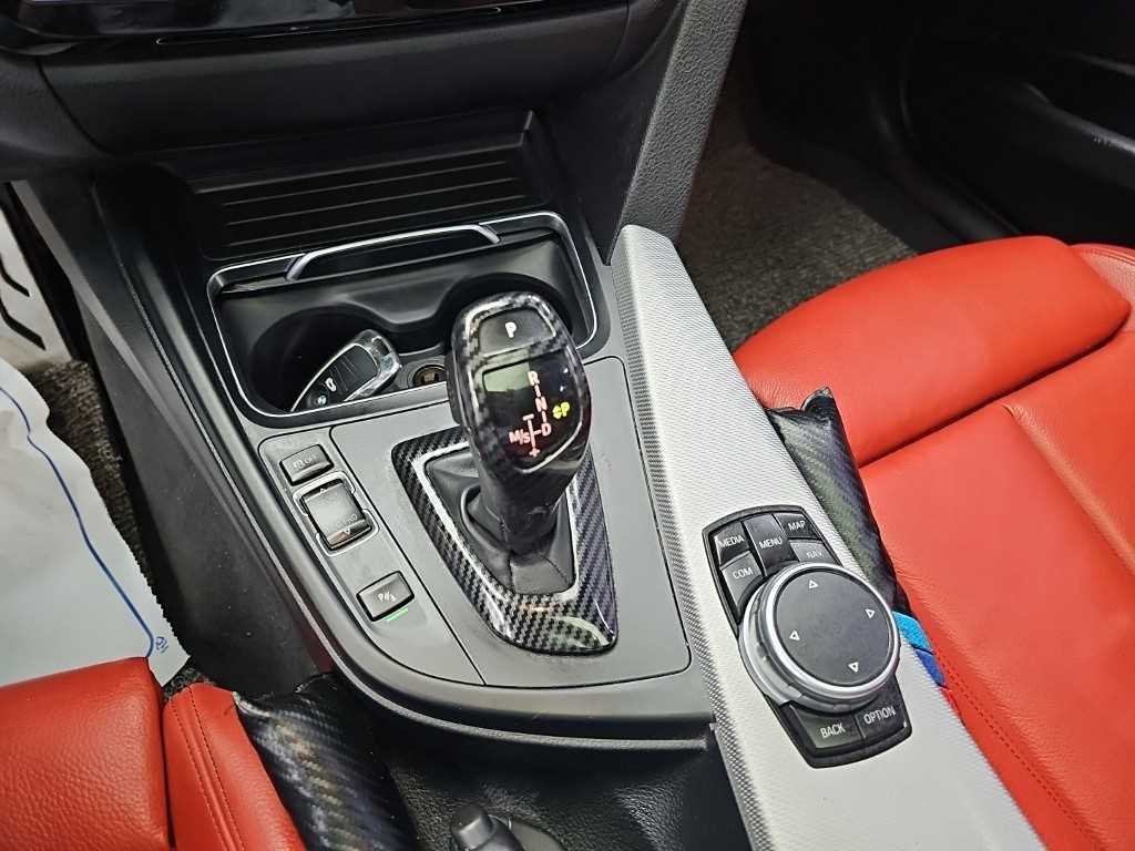 BMW 3시리즈 3시리즈 (F30) 330i M 스포츠 이미지 8