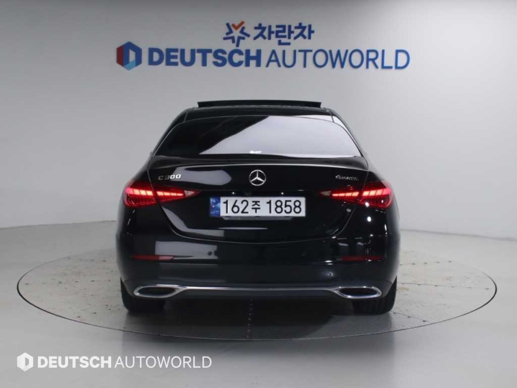 벤츠 C 클래스 C클래스 W206 C300 4MATIC 아방가르드 이미지 4