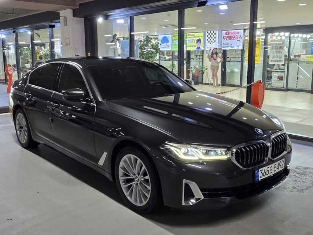 BMW 5시리즈 5시리즈 (G30) 523d 럭셔리 이미지 2