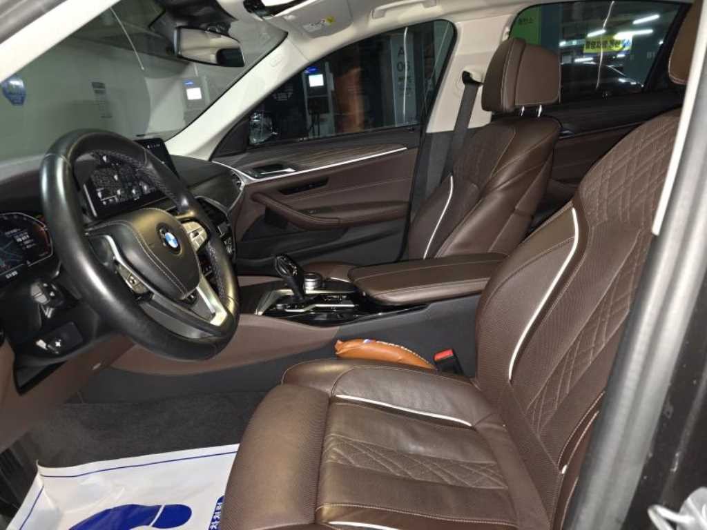 BMW 5시리즈 5시리즈 (G30) 523d 럭셔리 이미지 7