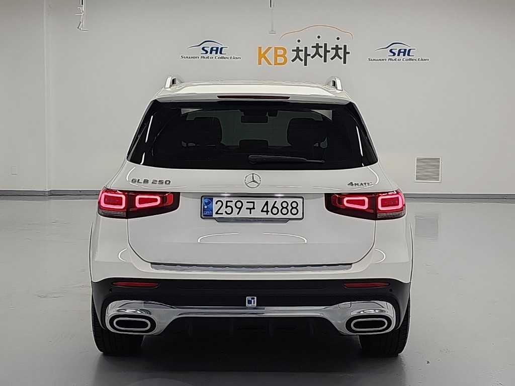 벤츠 GLB 클래스 GLB클래스 X247 GLB 250 4MATIC 이미지 3