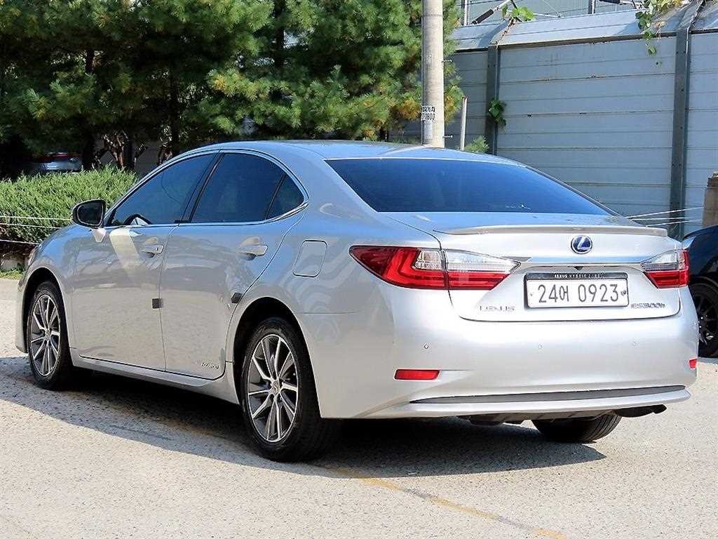 렉서스 ES 뉴ES300h 슈프림 이미지 3
