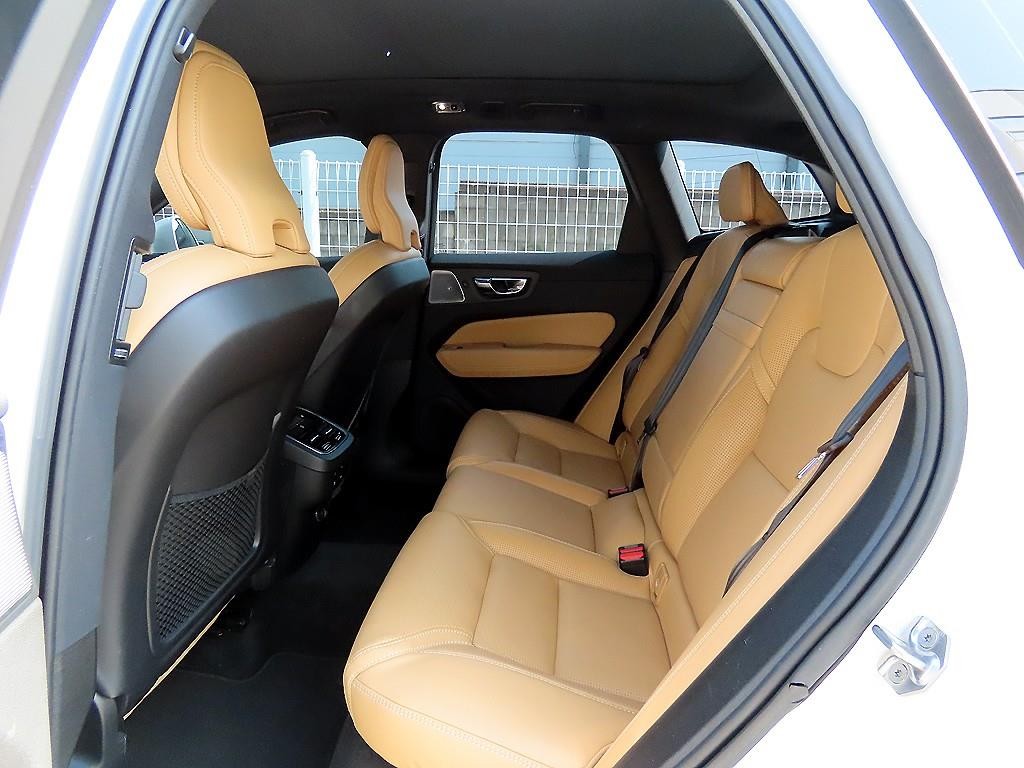 볼보 XC60 XC60(2세대) T6 AWD 인스크립션 이미지 5