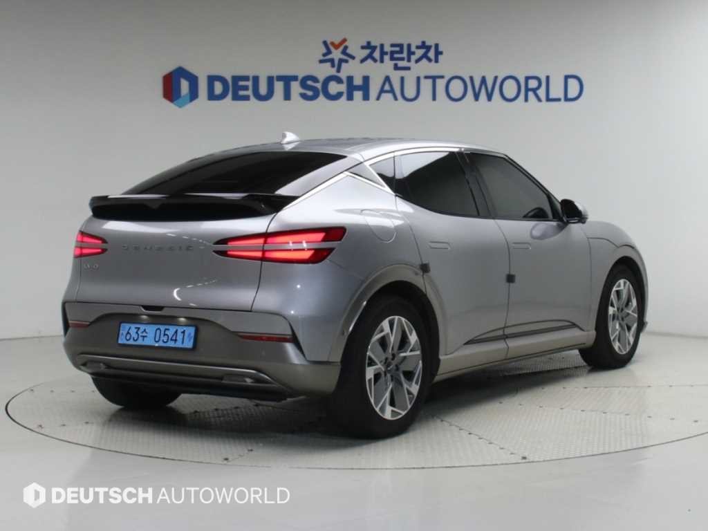 제네시스 GV60 스탠다드 2WD 이미지 2