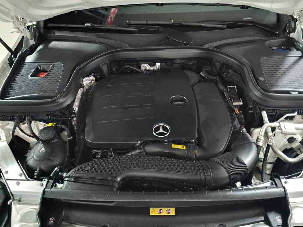 벤츠 GLC 클래스 GLC클래스 X253 GLC 300 4MATIC 프리미엄 쿠페 이미지 12