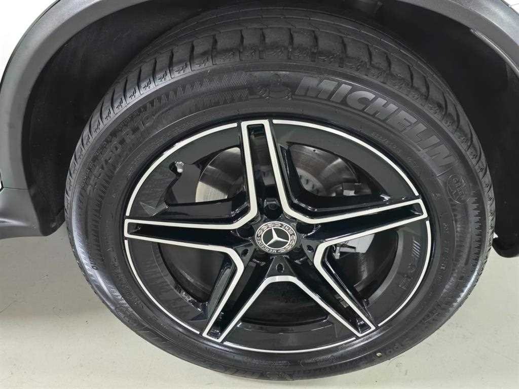 벤츠 GLC 클래스 GLC클래스 X253 GLC 300 4MATIC 프리미엄 쿠페 이미지 17