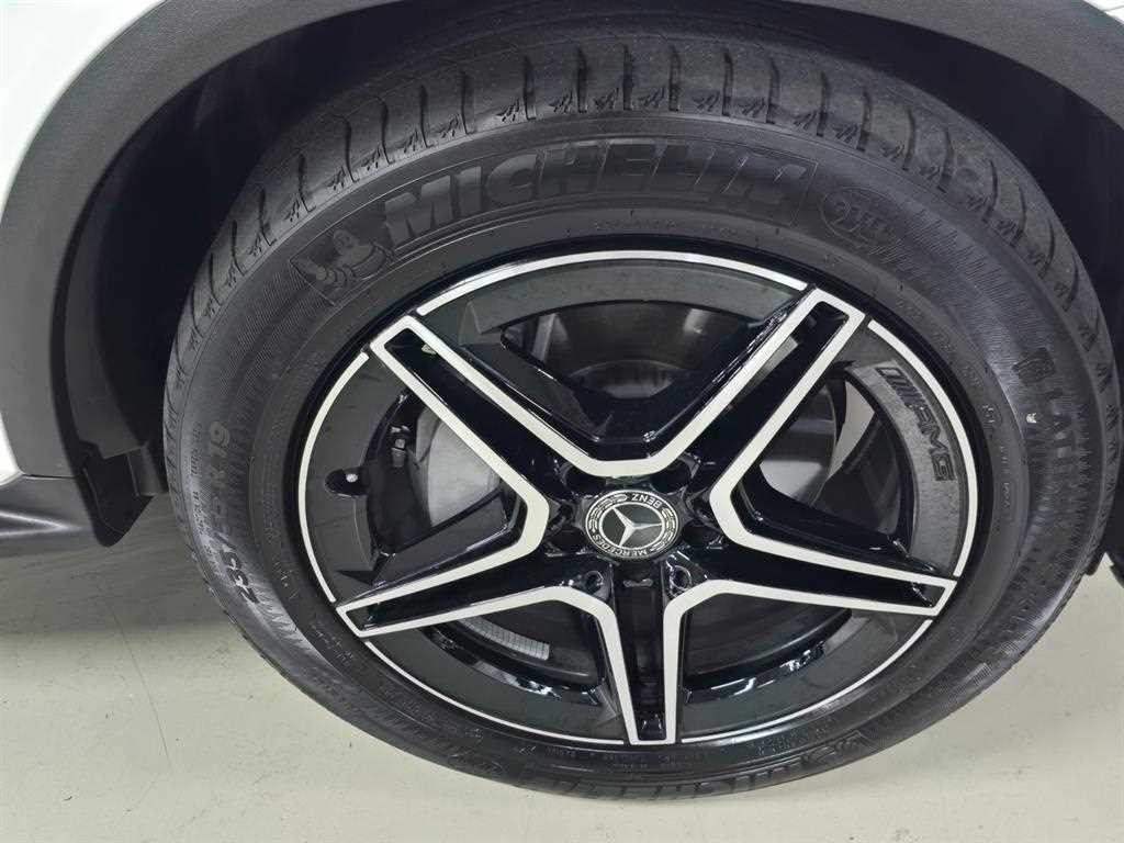 벤츠 GLC 클래스 GLC클래스 X253 GLC 300 4MATIC 프리미엄 쿠페 이미지 19