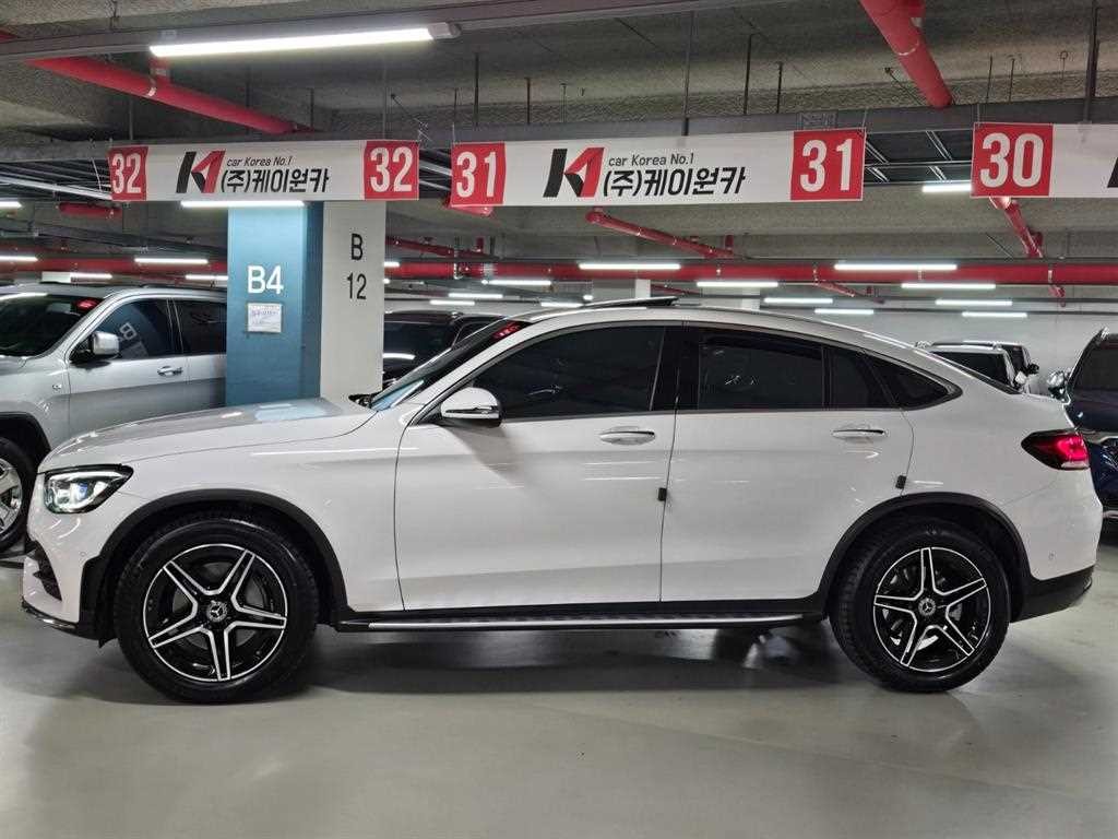 벤츠 GLC 클래스 GLC클래스 X253 GLC 300 4MATIC 프리미엄 쿠페 이미지 3