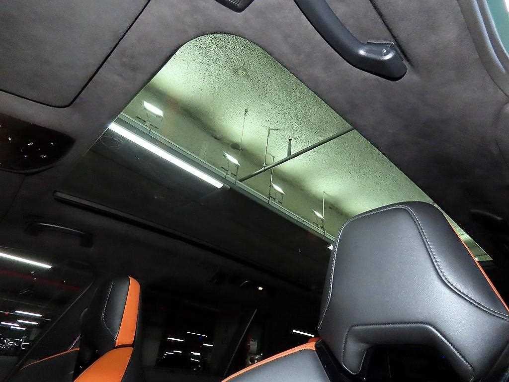 BMW 5시리즈 M5 7세대 4.4 투어링 이미지 14
