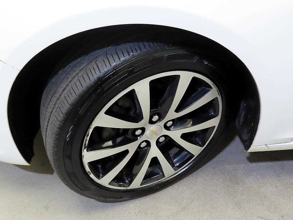 쉐보레 말리부 2.0 LTZ 디럭스 블랙휠 이미지 19