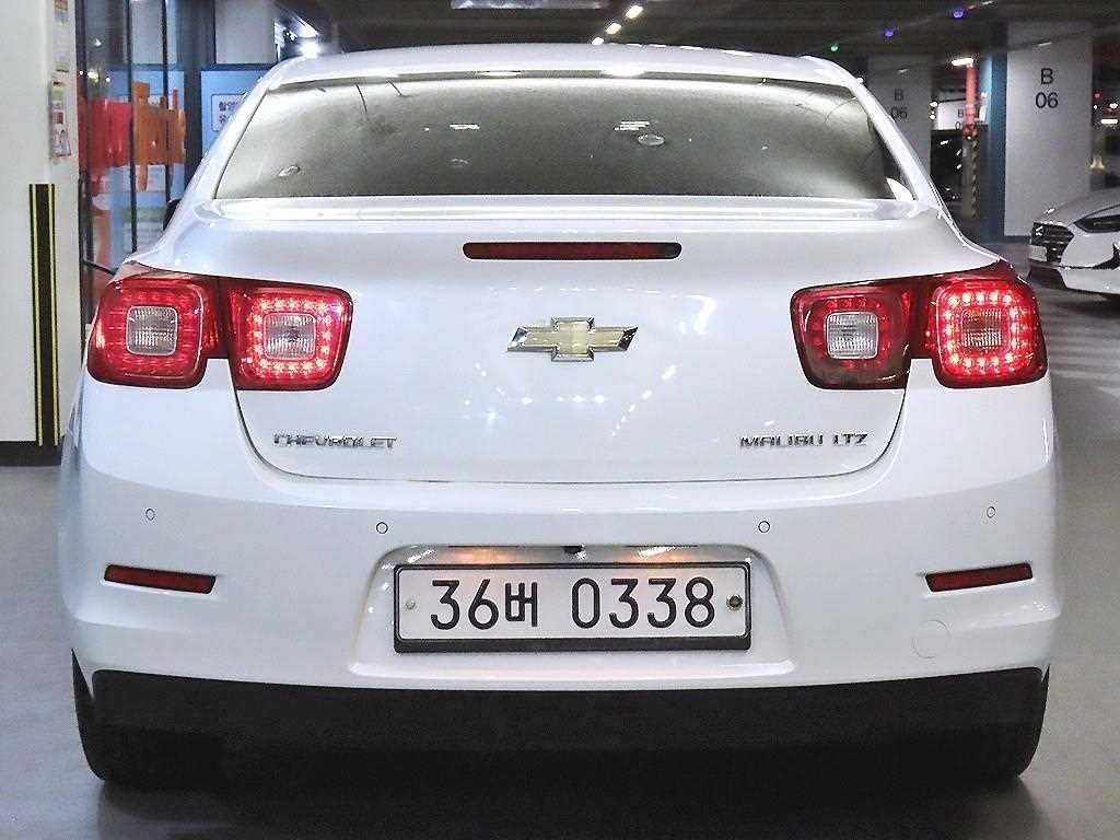 쉐보레 말리부 2.0 LTZ 디럭스 블랙휠 이미지 5