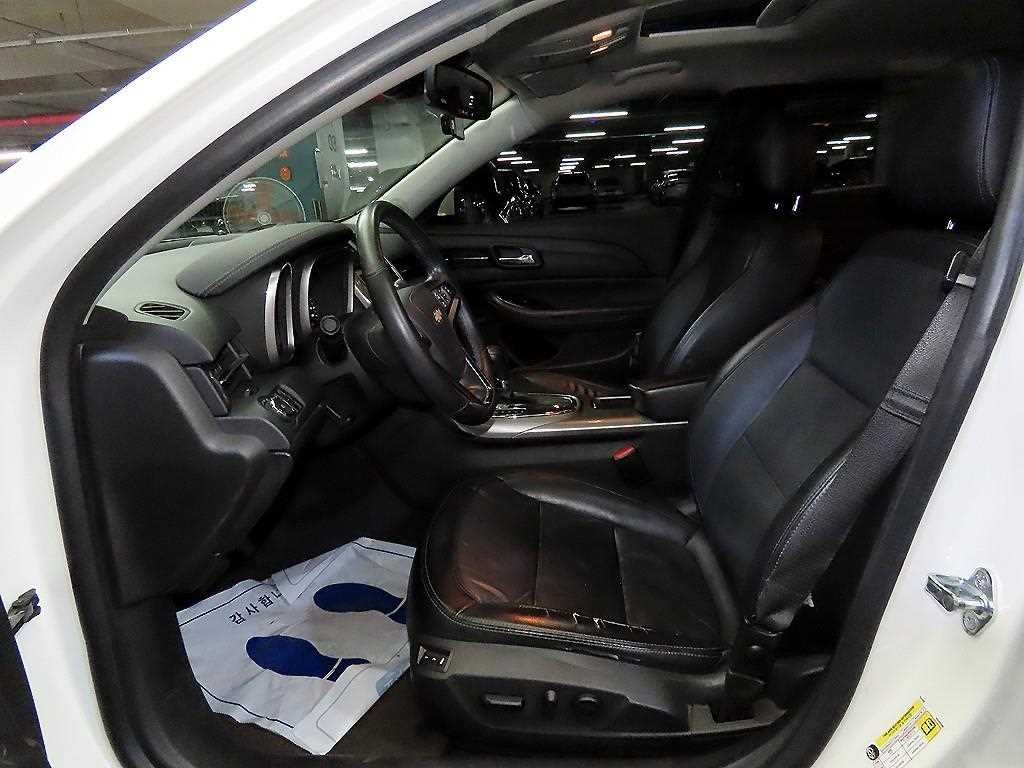 쉐보레 말리부 2.0 LTZ 디럭스 블랙휠 이미지 6