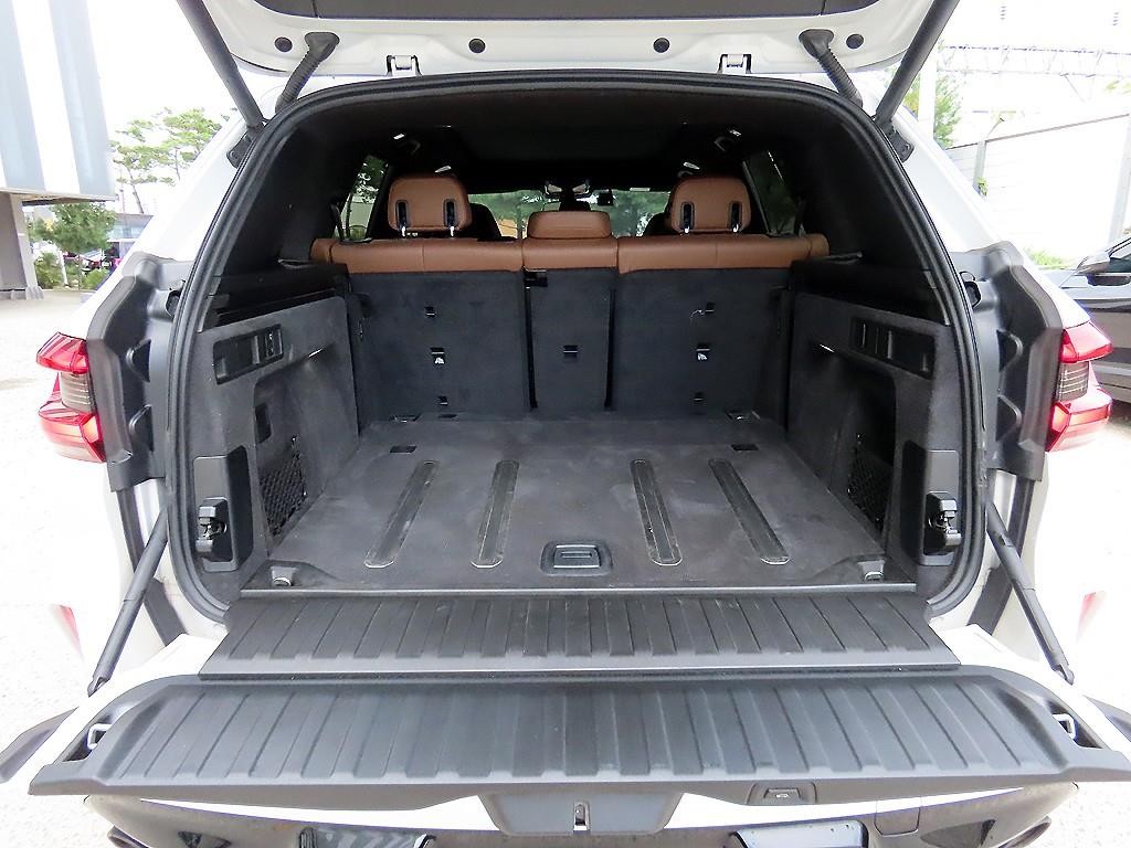 BMW X5M X5M (F95) 4.4 컴페티션 이미지 16