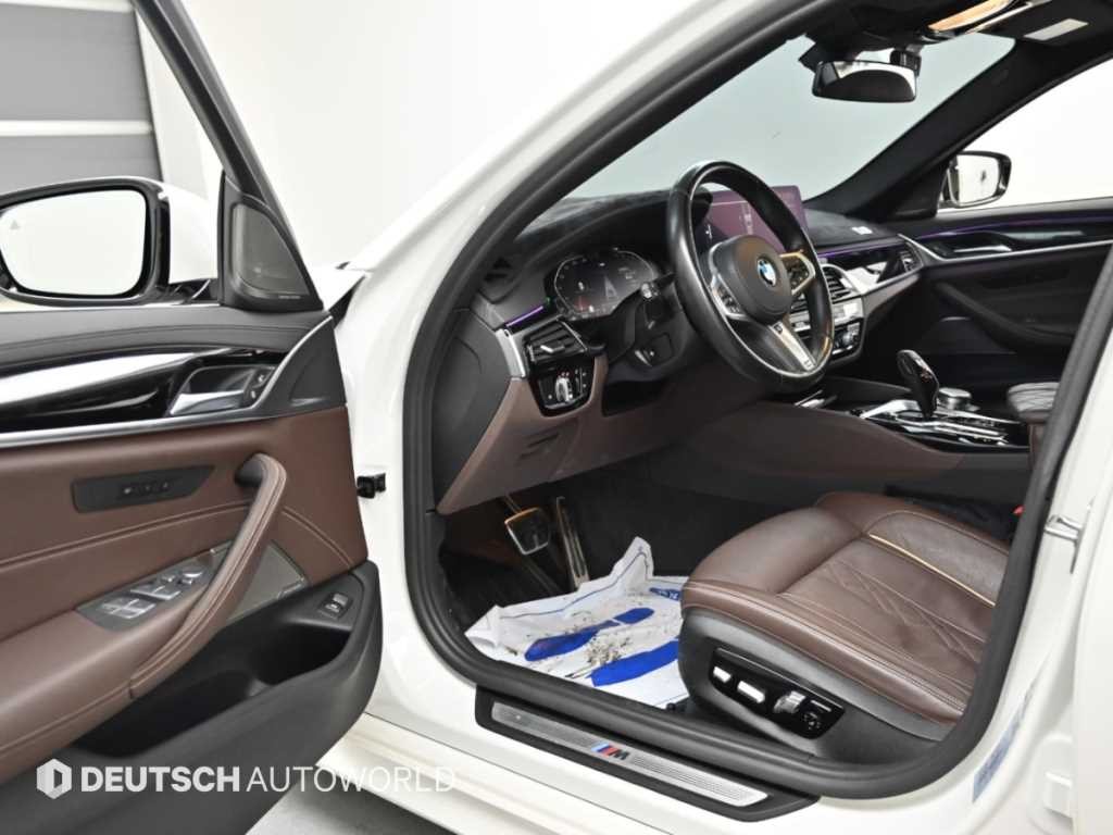BMW 5시리즈 5시리즈 (G30) 530i xDrive M 스포츠 이미지 11