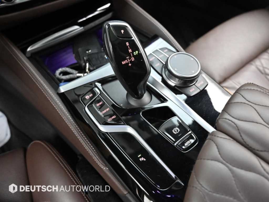 BMW 5시리즈 5시리즈 (G30) 530i xDrive M 스포츠 이미지 9