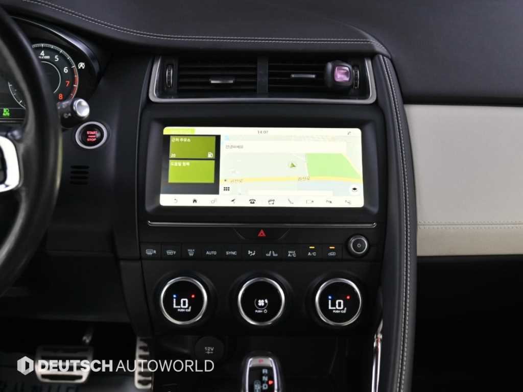 재규어 E-PACE P250 R-다이나믹 SE 이미지 14